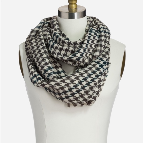 Look Accessories - LOOK Infinity Scarf